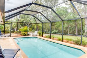 thumbnail: Outdoor pool