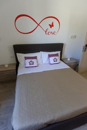 thumbnail: Room amenity