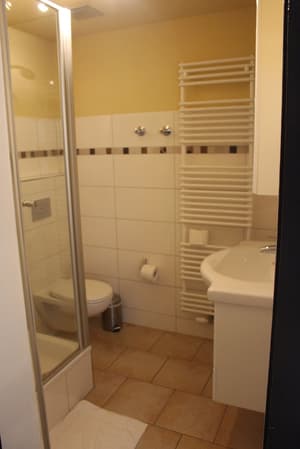 thumbnail: Bathroom amenities