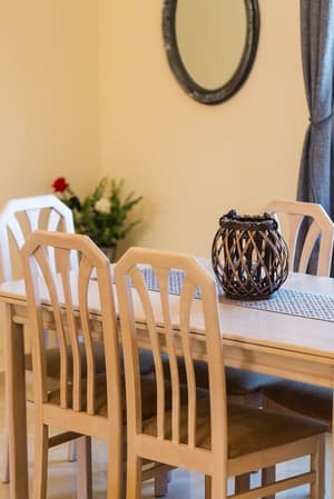 thumbnail: In-room dining