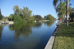 thumbnail: Lake