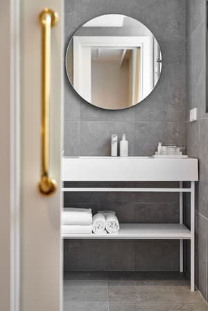 thumbnail: Bathroom sink