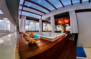 thumbnail: Deep soaking bathtub