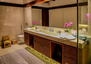 thumbnail: Bathroom