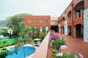 thumbnail: Exterior