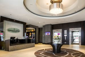 thumbnail: Concierge desk