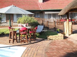 thumbnail: Outdoor dining