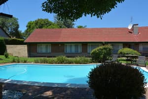 thumbnail: Outdoor pool