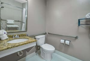 thumbnail: Bathroom amenities