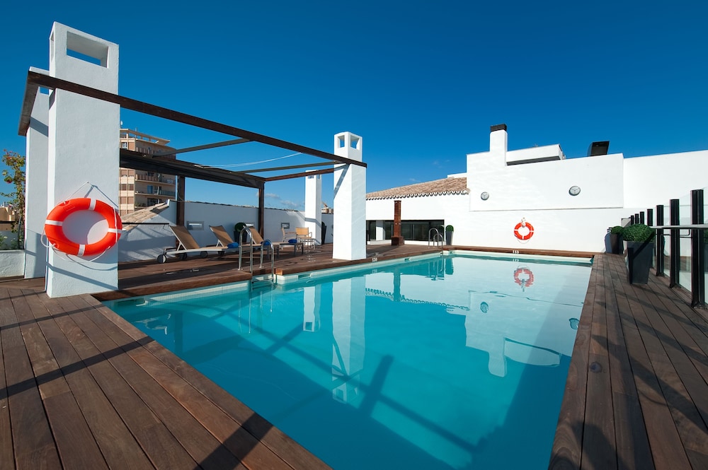 Sundeck