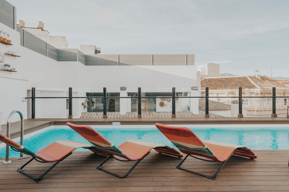 Rooftop pool