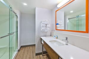 thumbnail: Bathroom shower