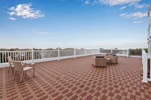 thumbnail: Terrace/patio
