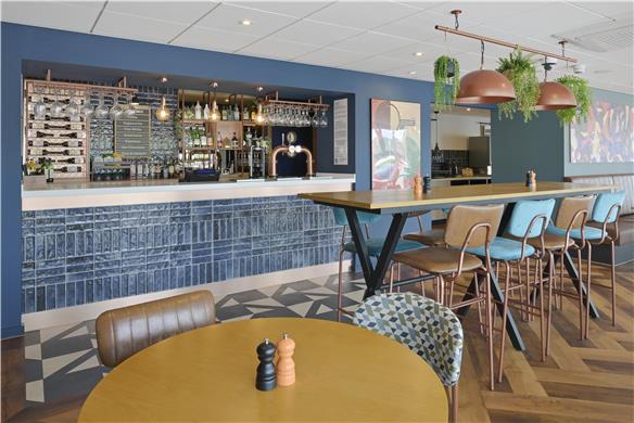 On-Site,Bar/Lounge