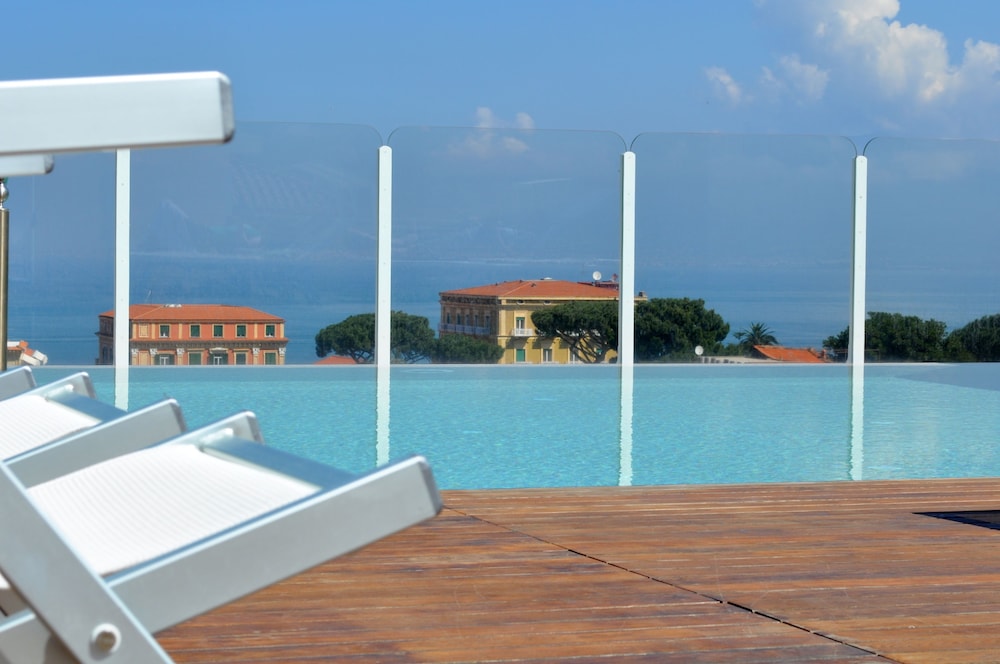 Rooftop pool