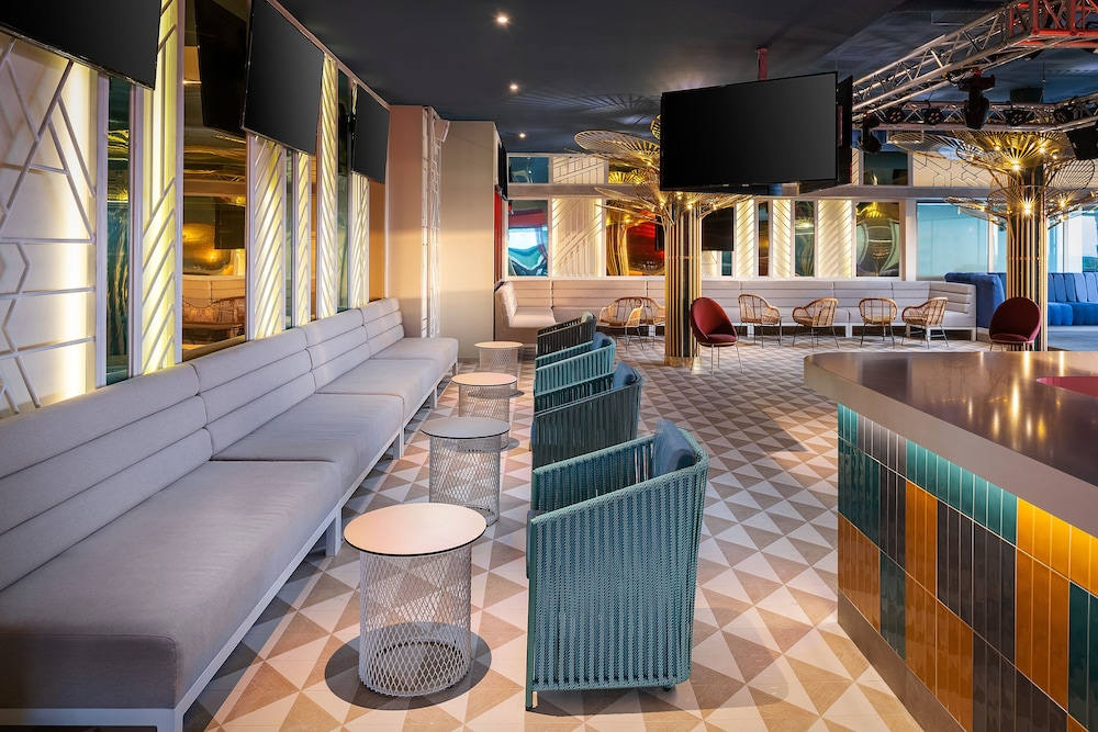 Sports bar