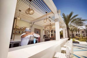 thumbnail: Poolside bar