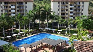 thumbnail: Outdoor pool