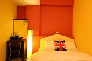 thumbnail: Room