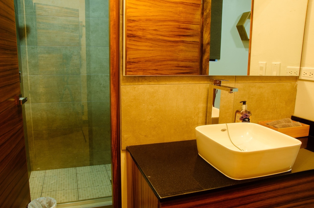 Bathroom shower