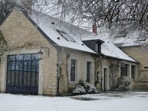 thumbnail: Front of property