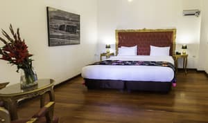 thumbnail: In-room dining