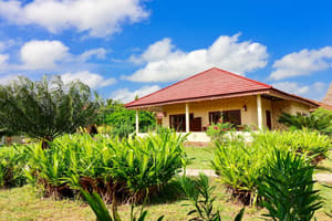 thumbnail: Property grounds
