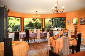thumbnail: Breakfast area