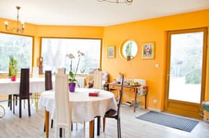thumbnail: Breakfast area
