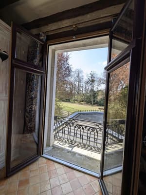 thumbnail: Balcony