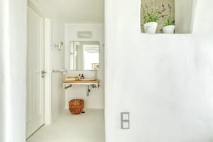 thumbnail: Bathroom sink