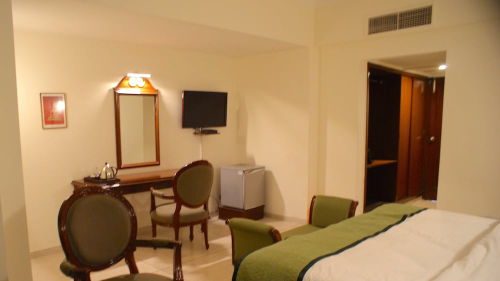 Room amenity