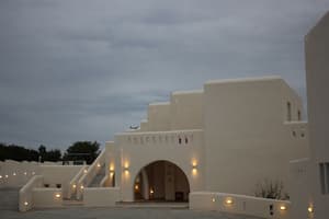 thumbnail: Exterior