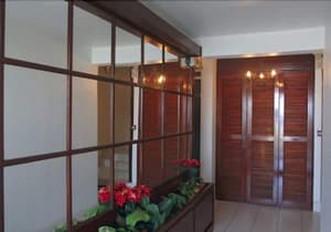 thumbnail: Interior entrance