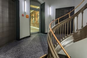 thumbnail: Handrails in stairways