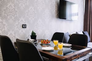 thumbnail: Dining room