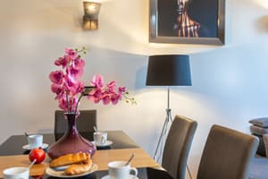 thumbnail: Dining room