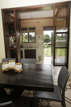 thumbnail: In-room dining