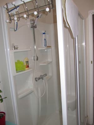 thumbnail: Bathroom shower