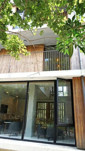 thumbnail: Exterior