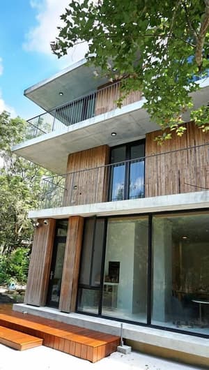 thumbnail: Exterior