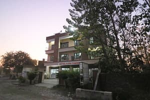 thumbnail: Exterior