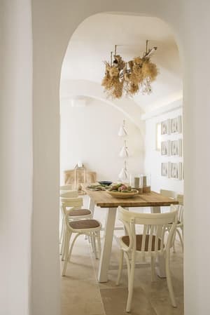 thumbnail: In-room dining