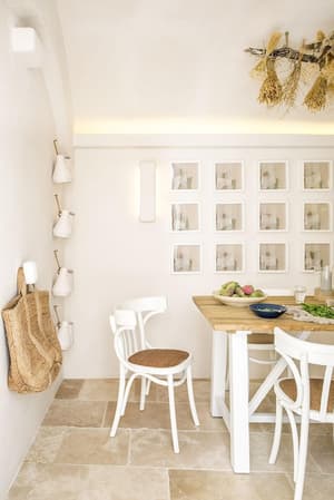 thumbnail: In-room dining