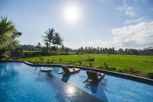 thumbnail: Infinity pool