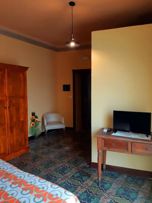 thumbnail: Room amenity