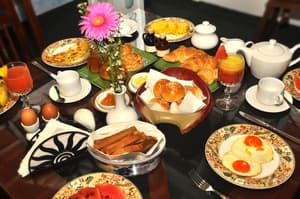 thumbnail: Breakfast area