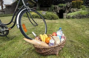 thumbnail: Outdoor dining