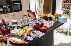 thumbnail: Breakfast buffet