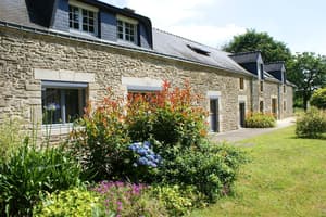 thumbnail: Front of property